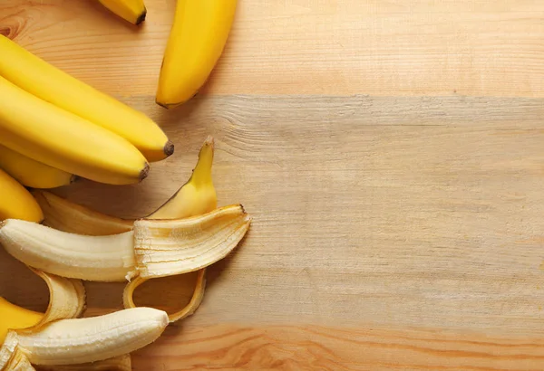 Ripe Bananas Wooden Background — Stock Photo, Image