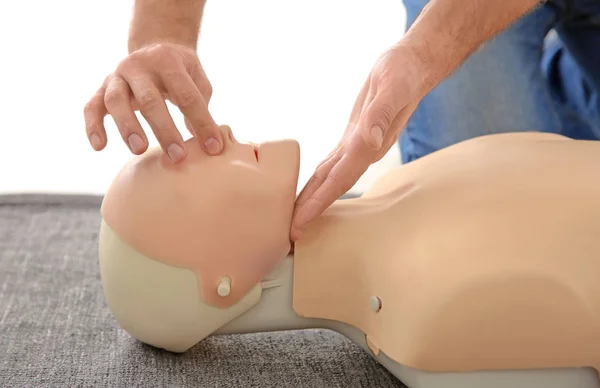 Man Practicing First Aid Mannequin Closeup — Stock Photo, Image