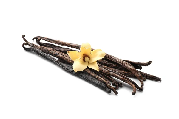 Vanilla Pinnar Och Blomma Vit Bakgrund — Stockfoto