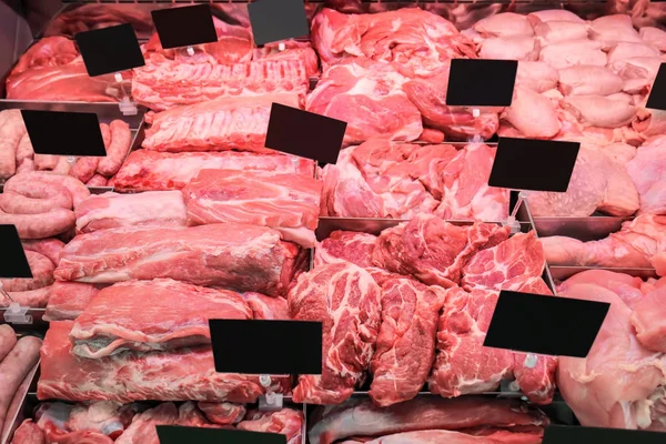 Wiele Świeżego Mięsa Supermarkecie — Zdjęcie stockowe
