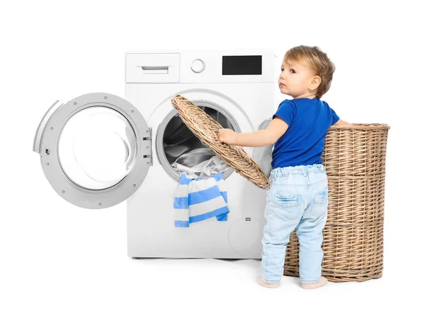 可爱的小男孩做洗衣店在白色背景 — 图库照片