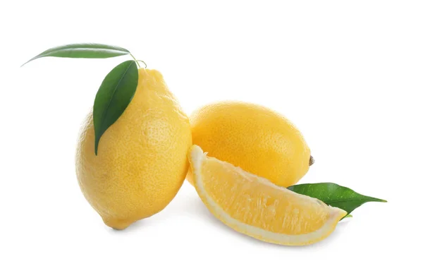 Reife Zitronen Auf Weißem Hintergrund — Stockfoto