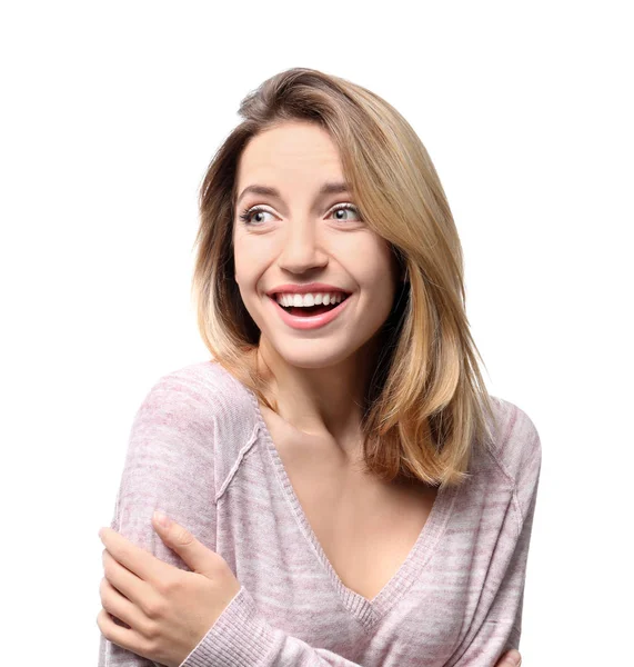 Porträtt av vacker leende kvinna på vit bakgrund — Stockfoto