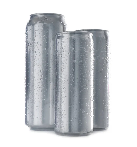 Tres latas de aluminio sobre fondo blanco —  Fotos de Stock