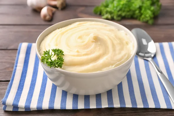 Kom met aardappelpuree — Stockfoto