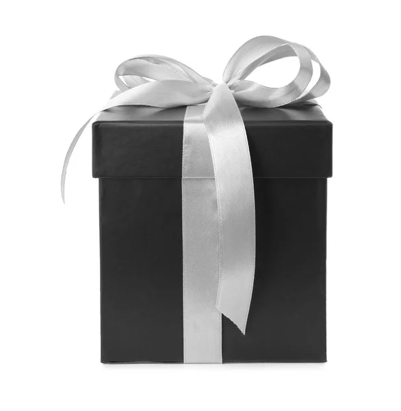 Beyaz arka planda güzel bir hediye kutusu — Stok fotoğraf