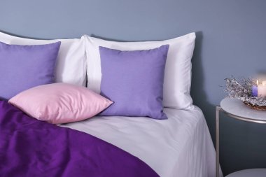 Yumuşak yastık kapalı ile rahat yatak