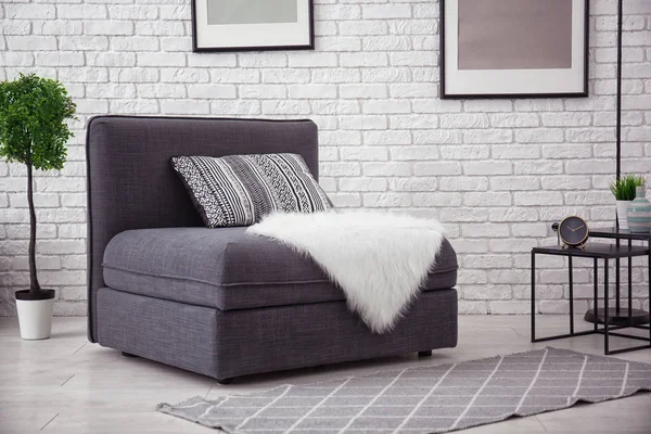 Güzel oda iç modüler kanepe bölümü ile — Stok fotoğraf