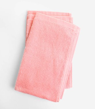 Beyaz izole yumuşak terry havlu