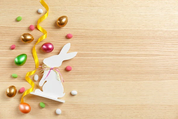 Uova Pasqua Figura Decorativa Coniglietto Sfondo Legno — Foto Stock