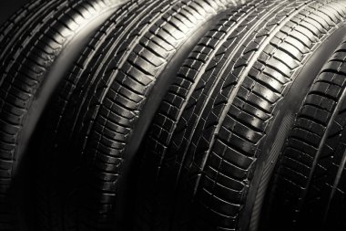 Araba lastikleri, portre