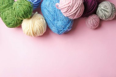 Konu renk arka plan üzerinde örgü