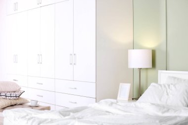 Oda iç büyük dolap dolap ile