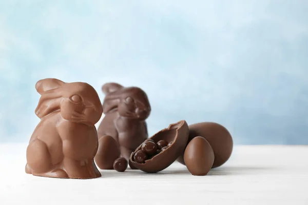 Chocolate Conejitos Pascua Dulces Mesa —  Fotos de Stock