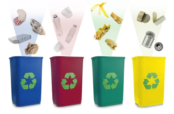 Recycling concept. Kleurrijke bakken voor verschillende vuilnis op witte achtergrond — Stockfoto