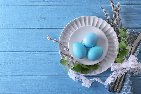 Piękny Świąteczny Stół Wielkanocny Jajkami — Zdjęcie stockowe