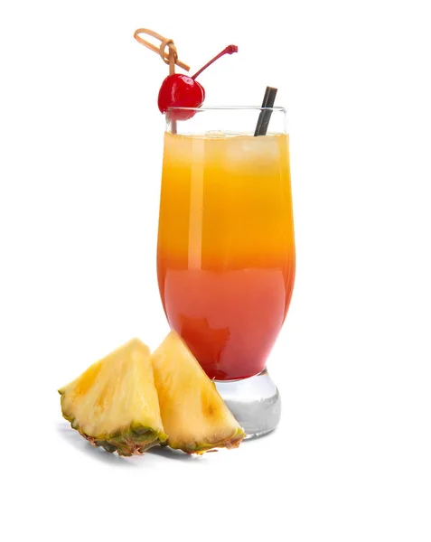 Glass of Sex on the Beach cocktail against white background — Stock Photo, Image