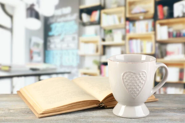 Tasse Café Livre Ouvert Sur Table Dans Chambre Avec Des — Photo