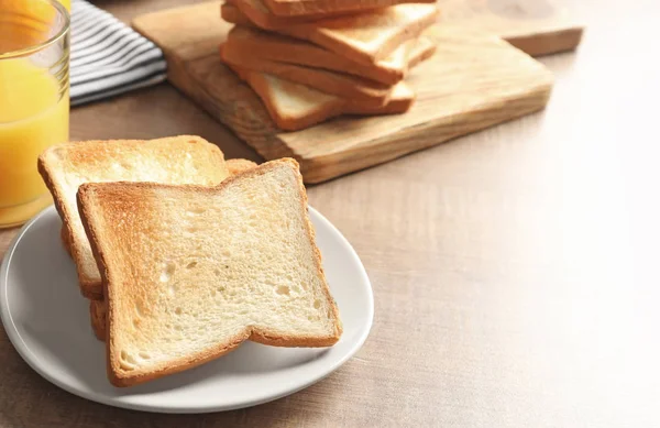 Plate Tasty Toasted Bread Wooden Table — Stock Photo, Image