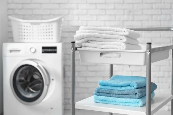 Stack Clean Towels Cart Laundromat — Stock Photo, Image