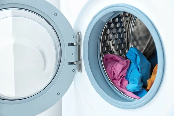Çamaşır Makinesinde Closeup Çamaşırhane — Stok fotoğraf