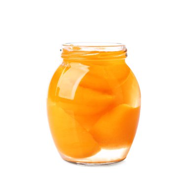 Beyaz arka plan üzerinde turşu kayısı ile jar