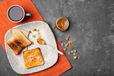 Masada ekmek ile plaka