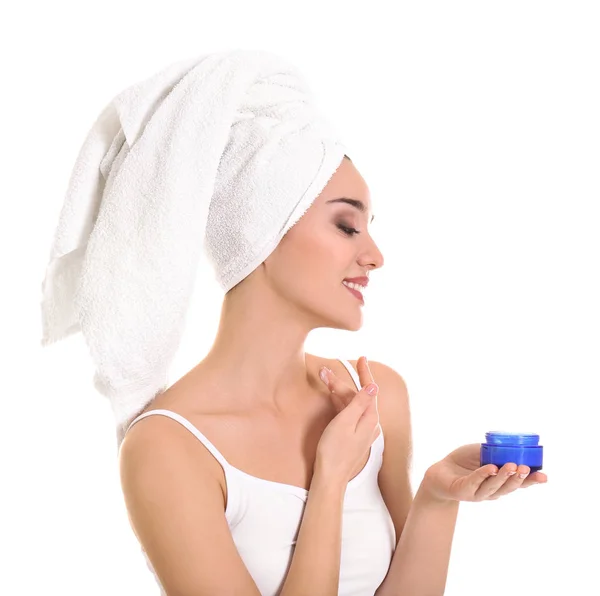 Mujer Aplicando Crema Corporal Sobre Fondo Blanco — Foto de Stock