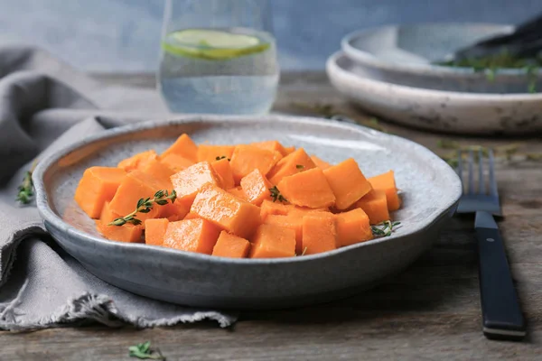 Plate Delicious Sliced Sweet Potatoes Table — Stock Photo, Image