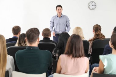 Bir grup insan ile iş eğitim yönetimi Semineri