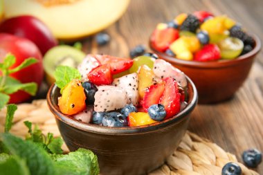 lezzetli meyve salatası 