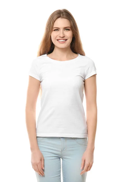 Молода жінка в стильній футболці — стокове фото