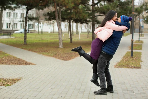 Cute Couple Warm Clothes Outdoors — Stock Photo, Image