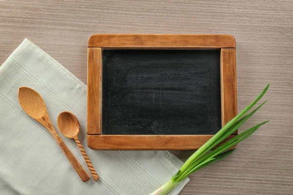 Schoolbord Houten Lepels Lente Lichte Achtergrond Koken Masterclasses — Stockfoto