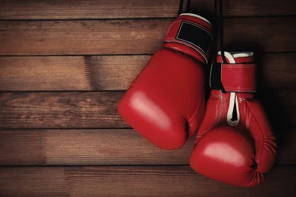 Guantes Boxeo Sobre Fondo Madera — Foto de Stock