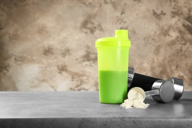 Protein tozu ile kompozisyon