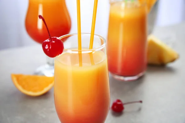 Bicchiere con cocktail Sesso in spiaggia — Foto Stock