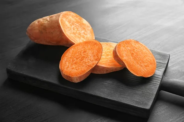 Sliced sweet potatoes — Stock Photo, Image