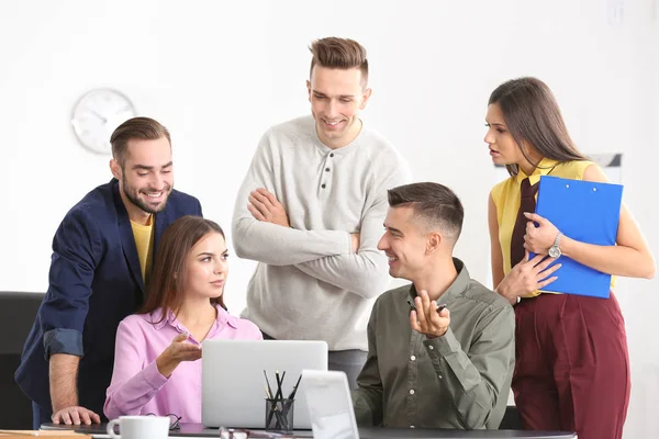 Team von Spezialisten in Arbeit — Stockfoto