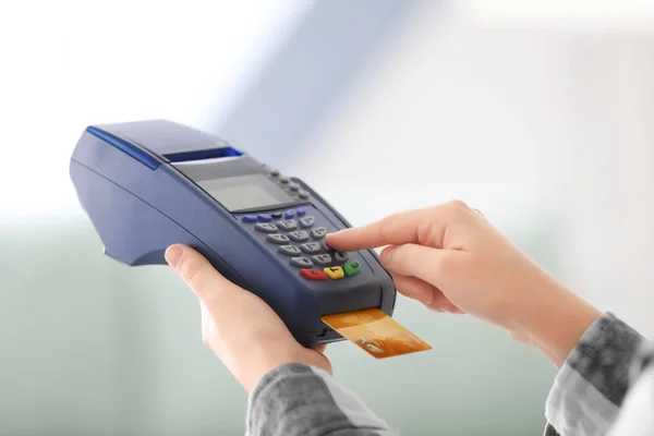 Woman Using Bank Terminal Credit Card Payment Indoors — Stock Photo, Image