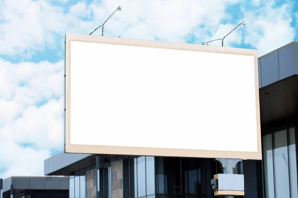 Placa Publicitária Branco Rua Cidade — Fotografia de Stock