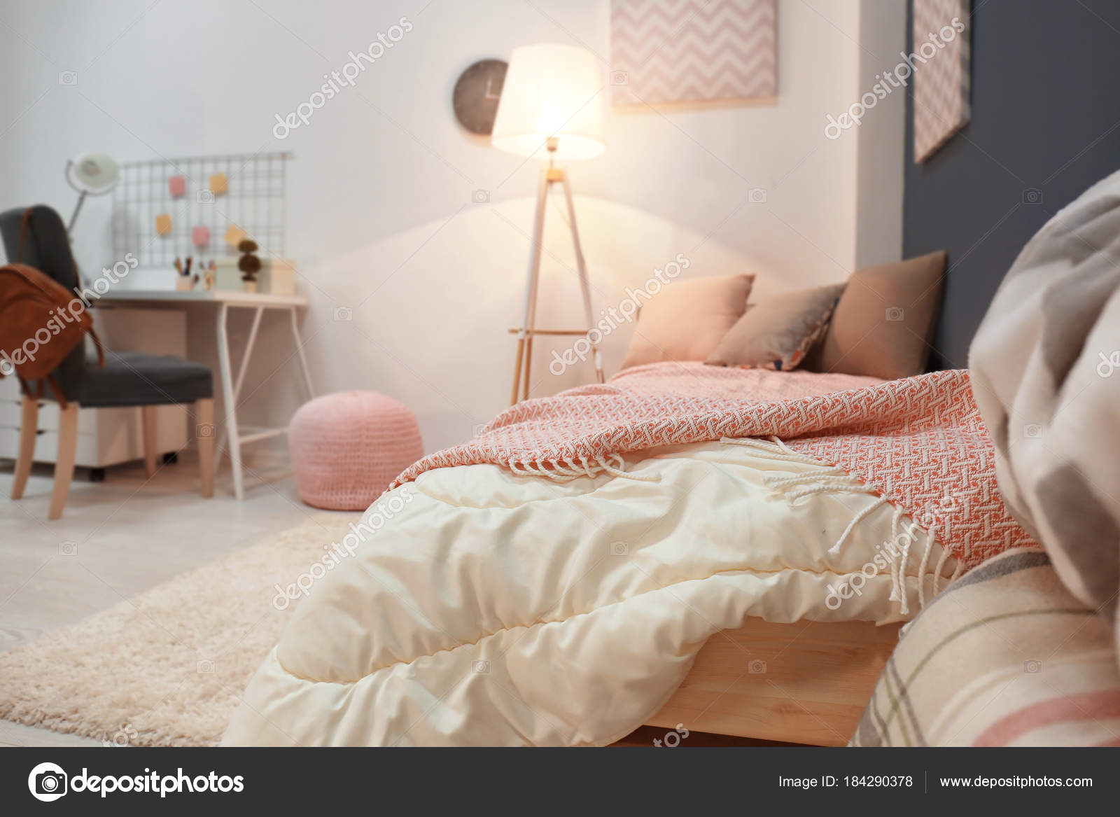 Interieur van gezellige kinderkamer — Stockfoto © belchonock #184290378 Interieur van gezellige kinderkamer — Stockfoto © belchonock #184290378