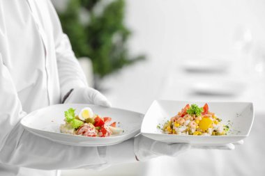 Garson holding plakaları 