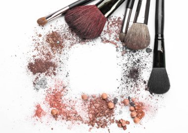 Ezilmiş kozmetik makyaj fırça 