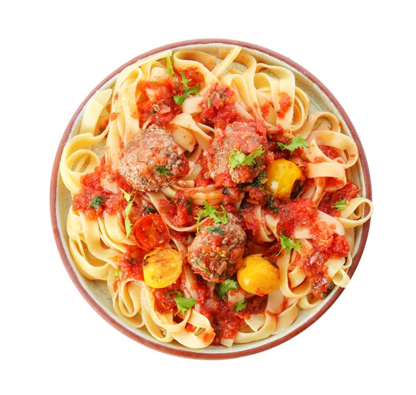 Deliziosa pasta con polpette di carne e sugo di pomodoro su fondo bianco — Foto Stock