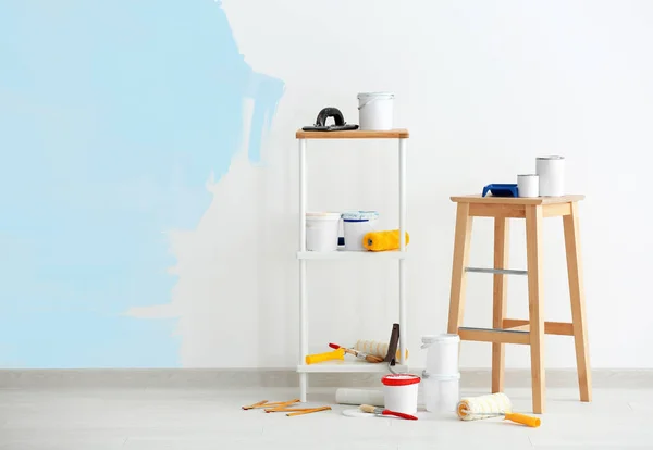 Conjunto de herramientas de decorador para pared de pintura — Foto de Stock