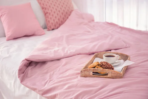 Tasty breakfast on bed — Stock Photo, Image