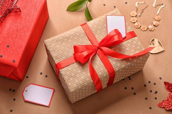 Mooie geschenkverpakkingen met decor — Stockfoto