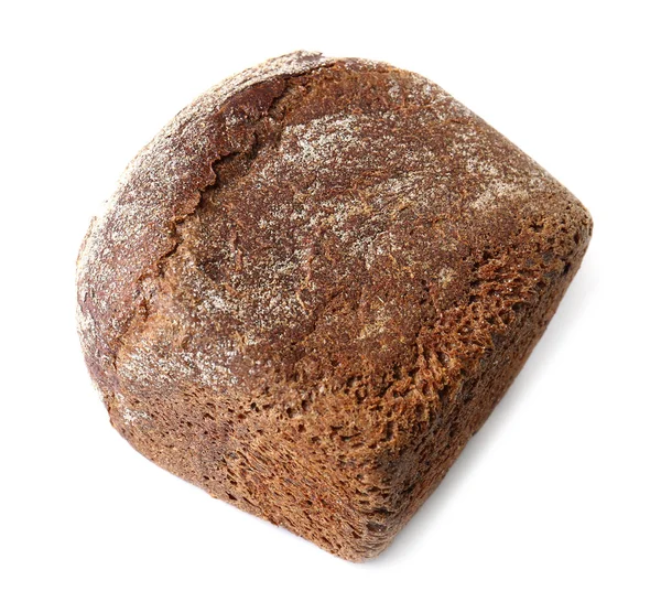Świeży chleb żytni na białym tle — Zdjęcie stockowe