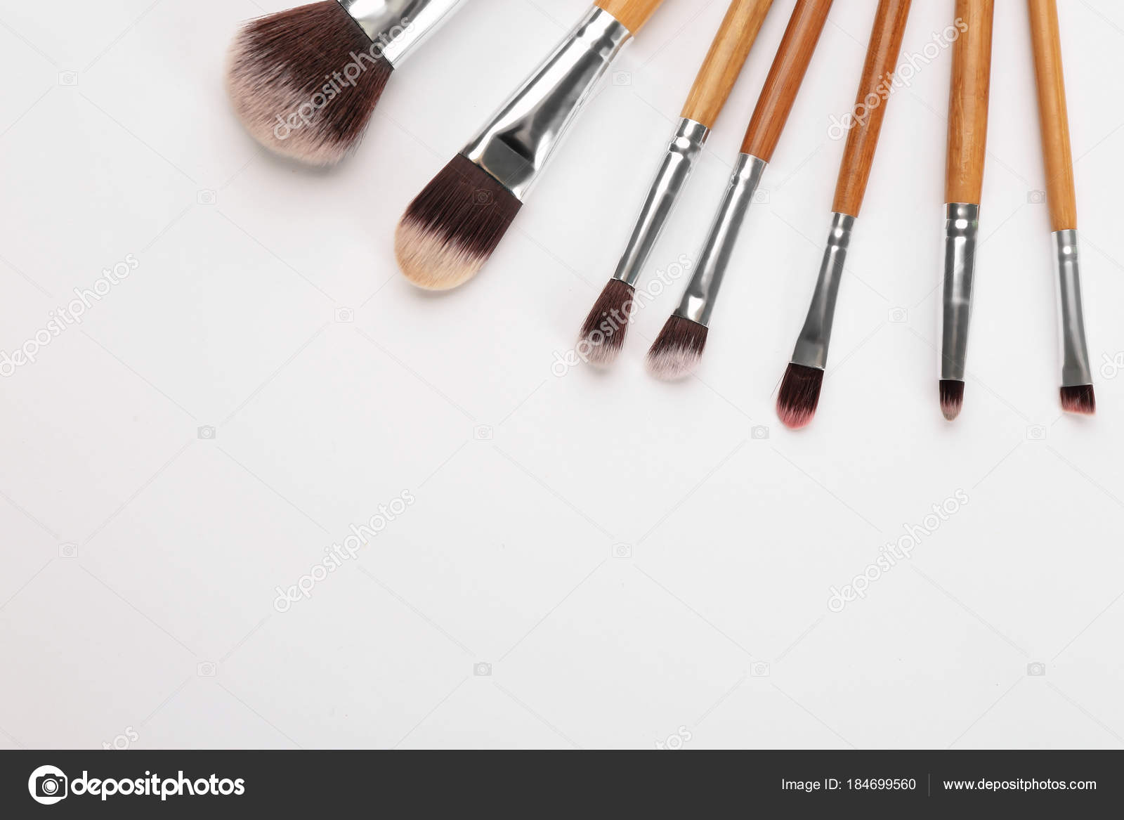 Professional Makeup Artist - Professional Makeup Artist Brushes Professional Makeup Artist - Professional Makeup Artist Brushes